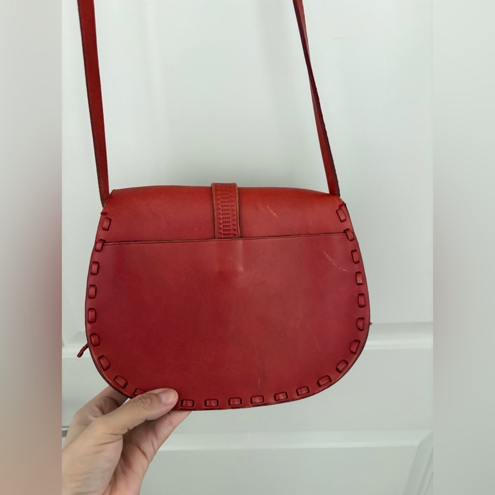 Madewell Asheville Saddlebag red leather crossbody purse in color Thai Chili - Picture 8 of 9